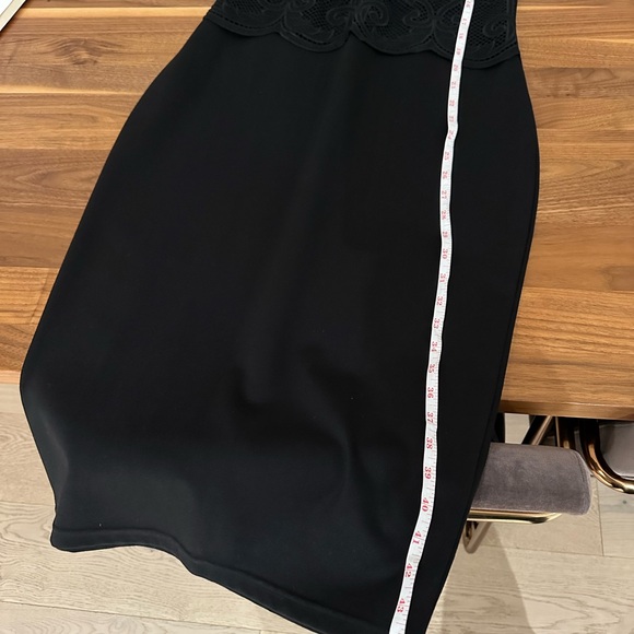 Lace ZARA fitted dress - Picture 9 of 9